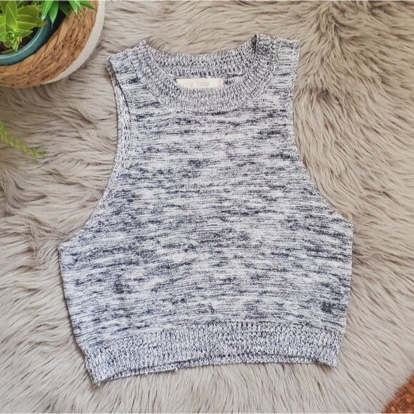 LOVE TREE Grey Knit Heathered Crop Top- Size M - Picture 1 of 4